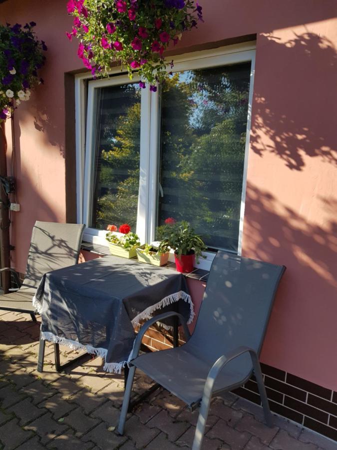 Apartament Lavender Jelenia Gora Bagian luar foto